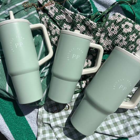 30 Oz Hydrator 2.0 Water Bottle - Sage Green Logo