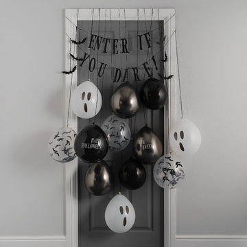 Enter If You Dare Halloween Door Decoration Kit with Balloons, Bunting & Bats